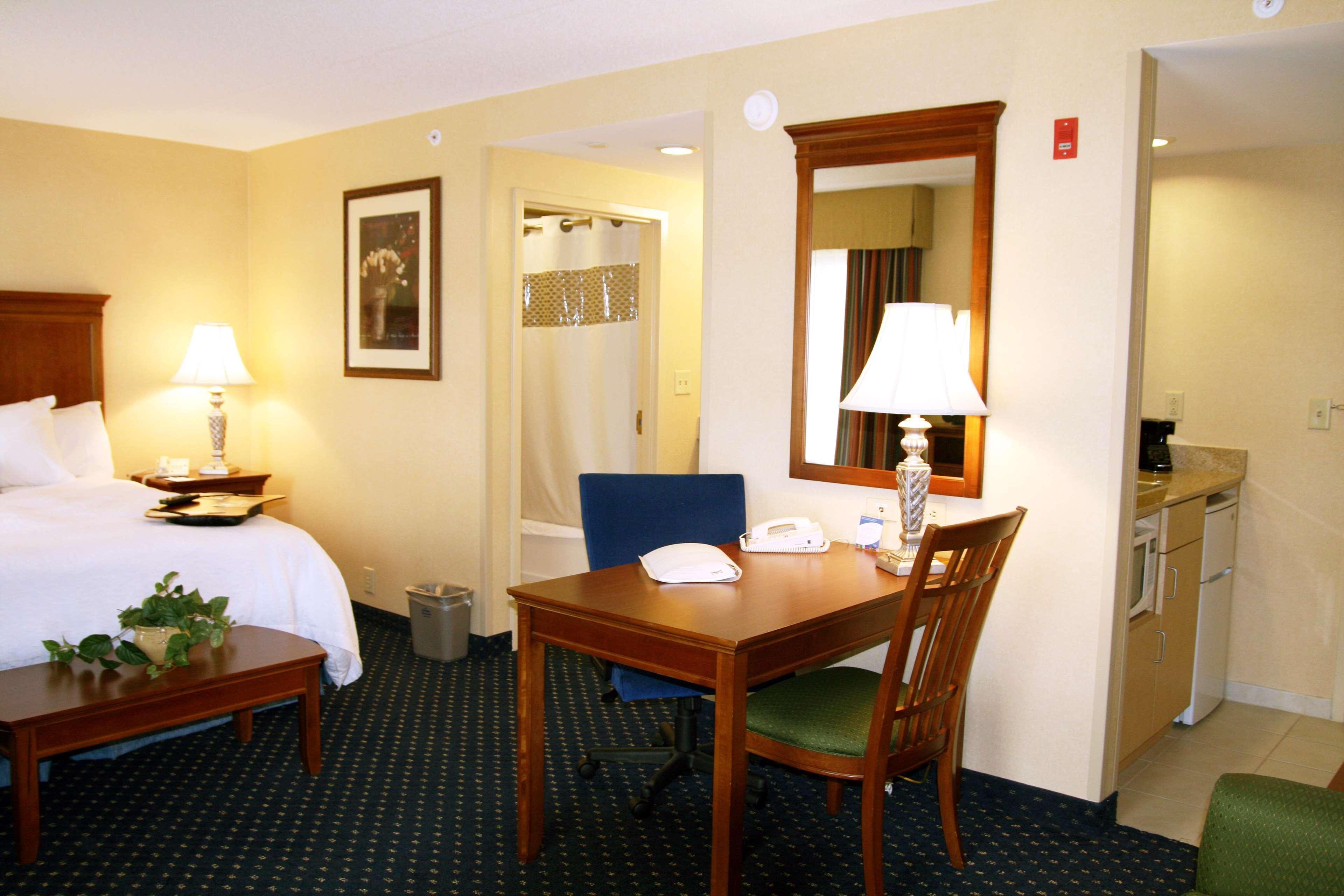 Hampton Inn And Suites Fredericksburg South Bilik gambar