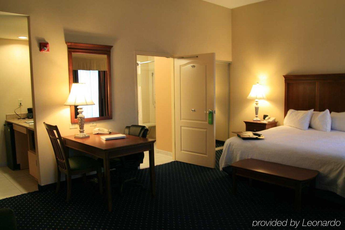 Hampton Inn And Suites Fredericksburg South Bilik gambar